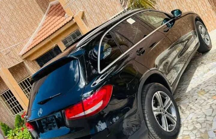 Mercedes GLC 300 2019 à vendre à Dakar – Essence full