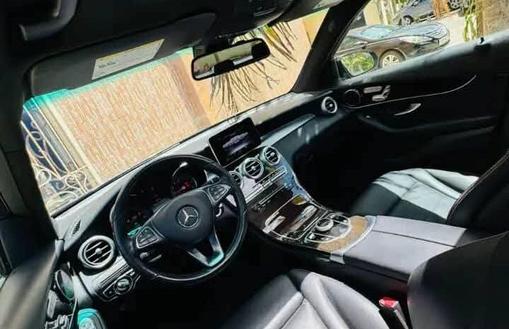 Mercedes GLC 300 2019 à vendre à Dakar – Essence full