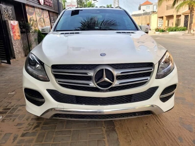 MERCEDEZ-BENZ-GLE-350-4MATIC-2017- FAce 2
