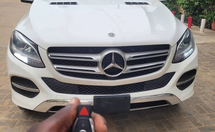 Mercedes GLE 350 4MATIC à vendre à Dakar – Essence full