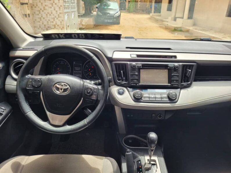 Toyota RAV4 2018 -Essence – Voiture d’occasion Dakar full