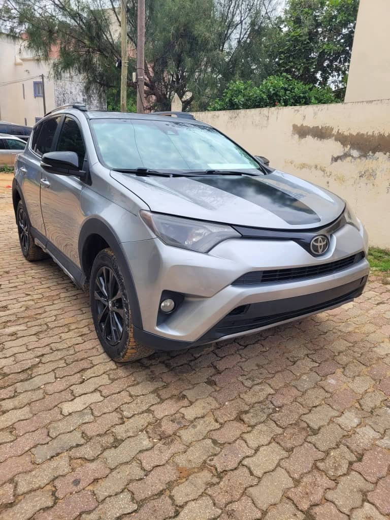 Toyota RAV4 2018 -Essence – Voiture d’occasion Dakar