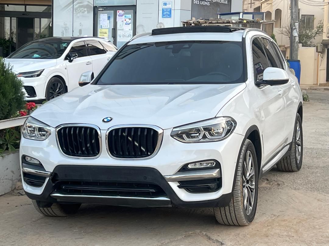 BMW X3 2019 Essence à vendre à Dakar