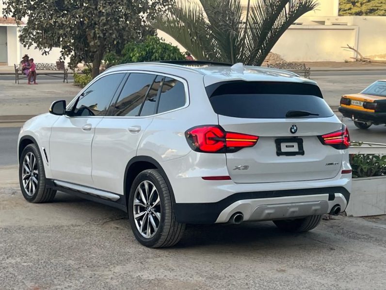 BMW X3 2019 Essence à vendre à Dakar full