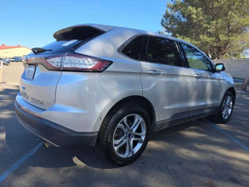 Ford Edge Titanium 2017 à vendre à Dakar-essence automatique 4×4 full