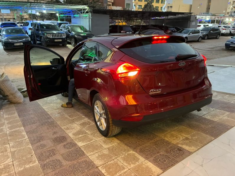 Ford Focus 2017 occasion à Dakar – essence automatique full