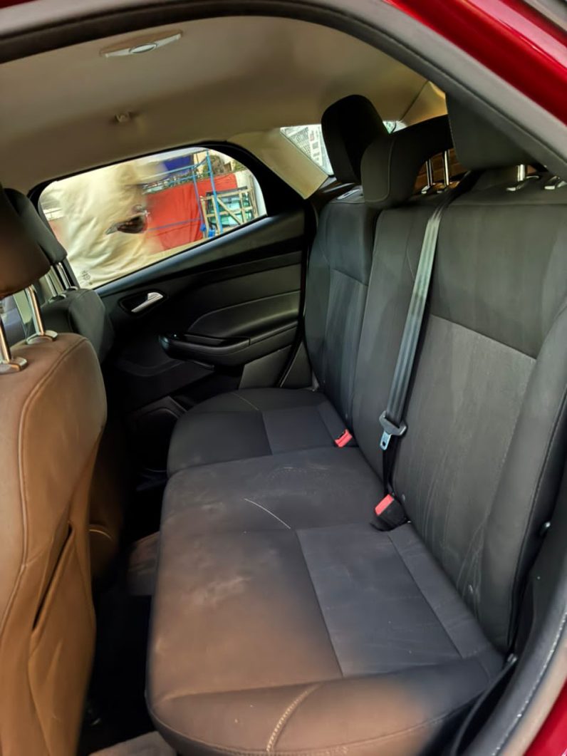 Ford Focus 2017 occasion à Dakar – essence automatique full