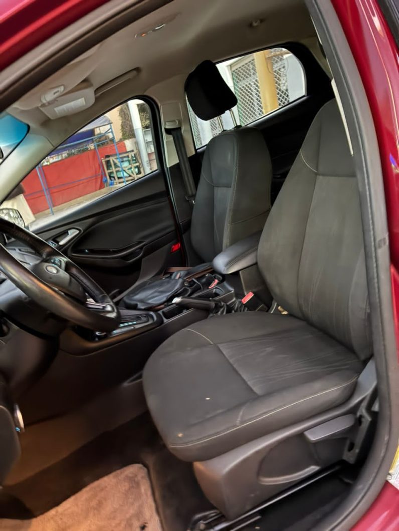 Ford Focus 2017 occasion à Dakar – essence automatique full