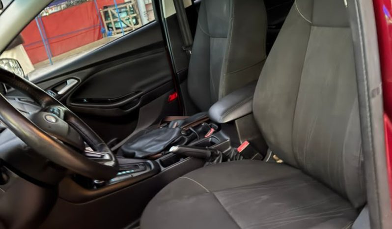 Ford Focus 2017 occasion à Dakar – essence automatique full