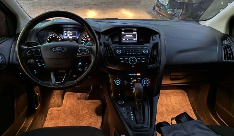 Ford Focus 2017 occasion à Dakar – essence automatique full