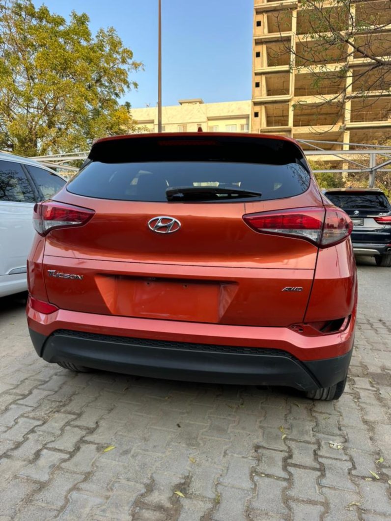 SUV occasion Dakar : Hyundai Tucson 2018 automatique essence full