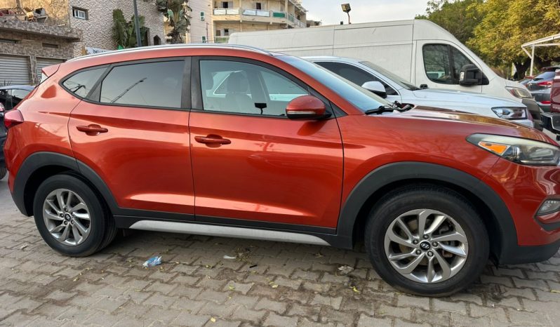 Hyndai-Tucson-rouge-2018-profil lateral