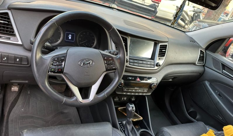 SUV occasion Dakar : Hyundai Tucson 2018 automatique essence full