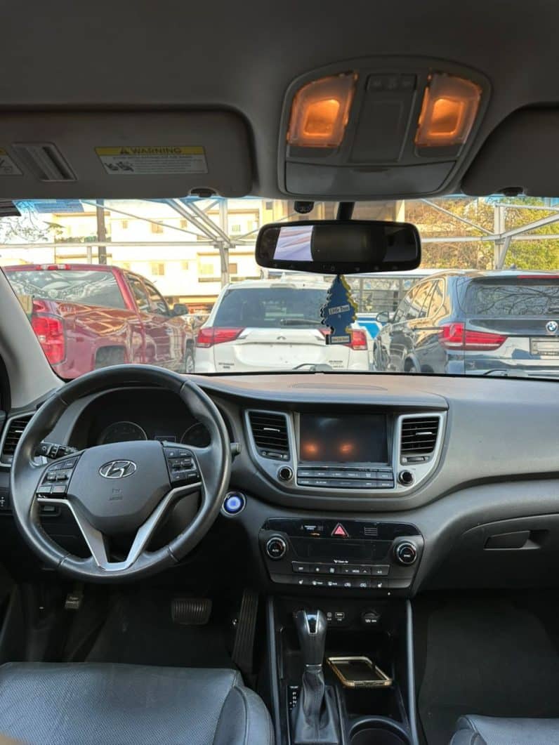 SUV occasion Dakar : Hyundai Tucson 2018 automatique essence full