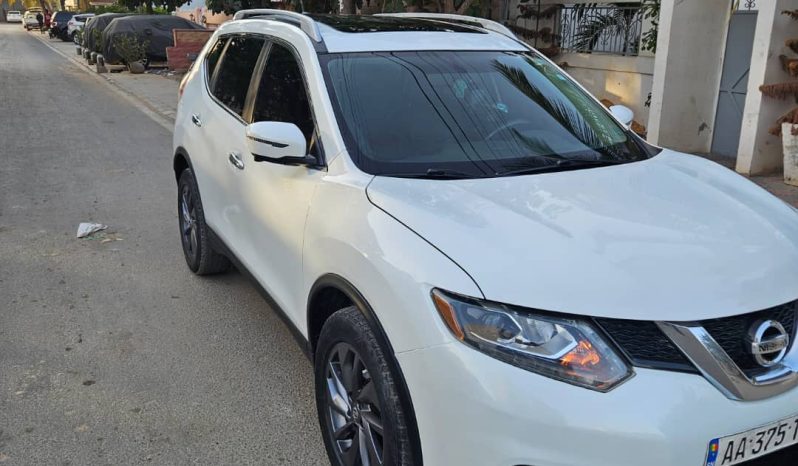 Nissan-Rogue-Location-profil-gauche