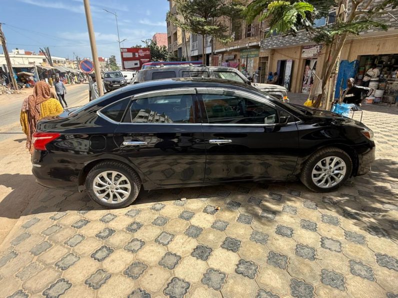 Location Nissan Sentra 2016 full