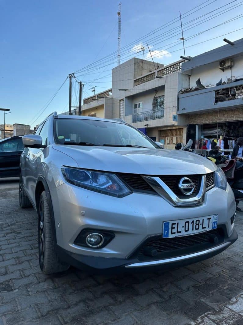 SUV occasion Dakar : Nissan X-Trail 2018 diesel automatique full