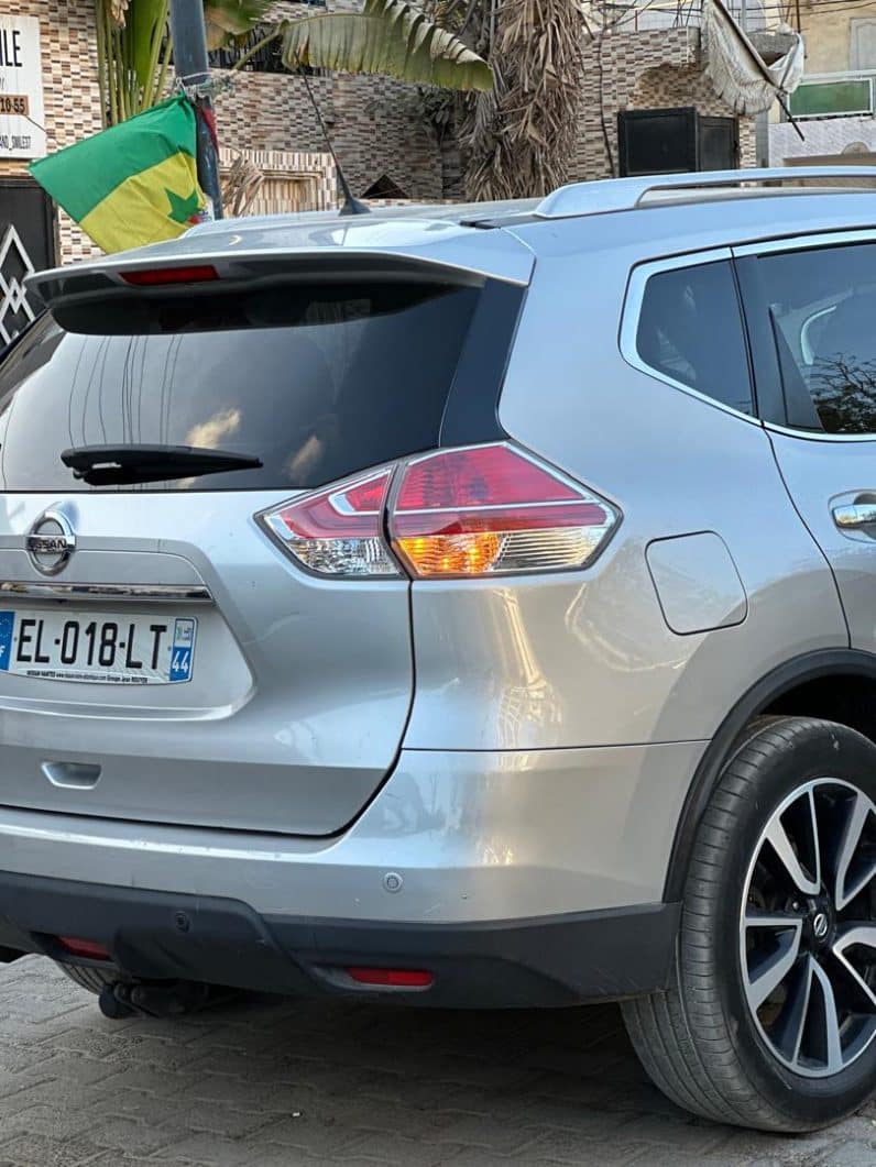 SUV occasion Dakar : Nissan X-Trail 2018 diesel automatique full