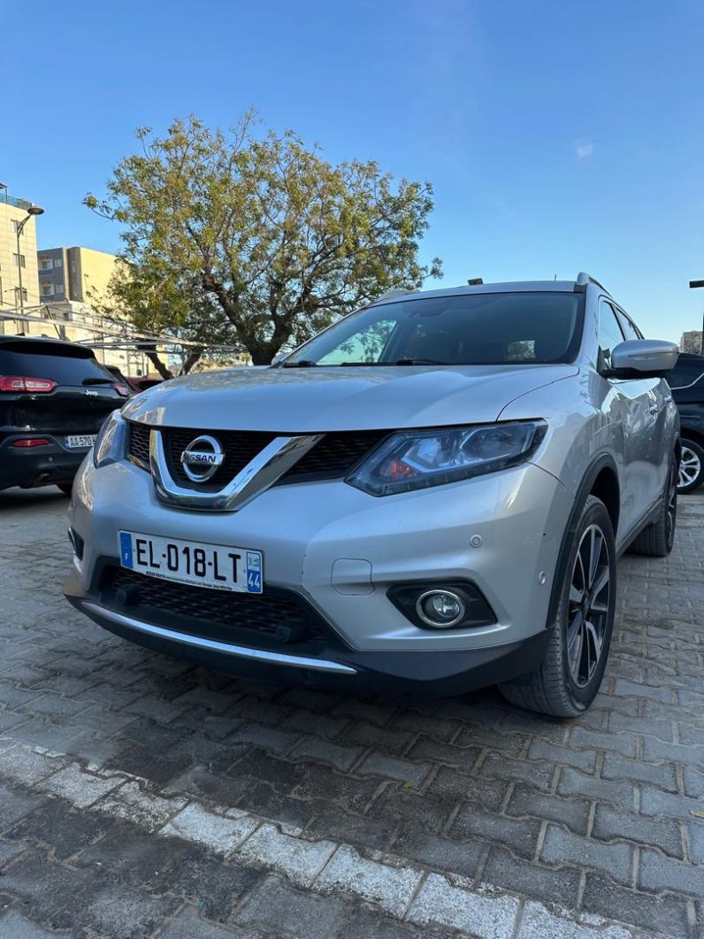 Nissan-X-trail-2018-face