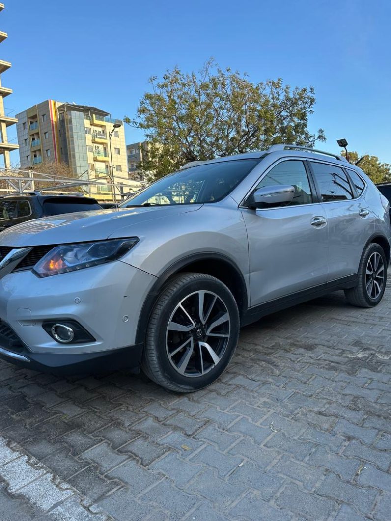 SUV occasion Dakar : Nissan X-Trail 2018 diesel automatique full