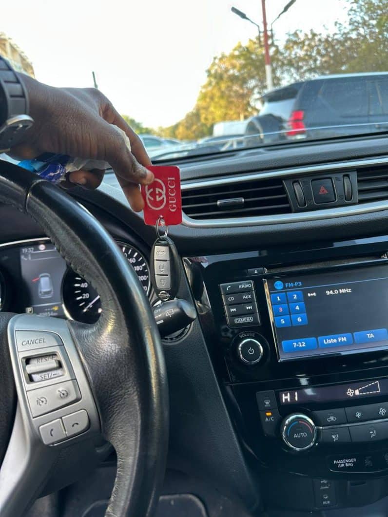 SUV occasion Dakar : Nissan X-Trail 2018 diesel automatique full