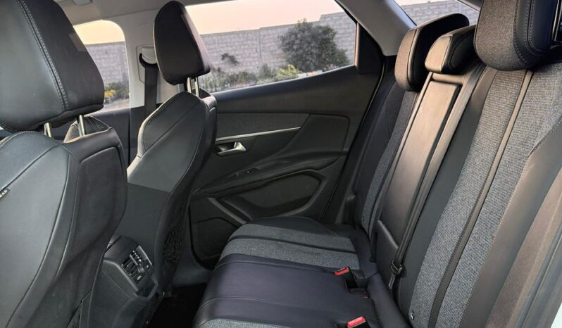 Voiture à vendre à Dakar : Peugeot 3008 2017 Diesel Automatique full