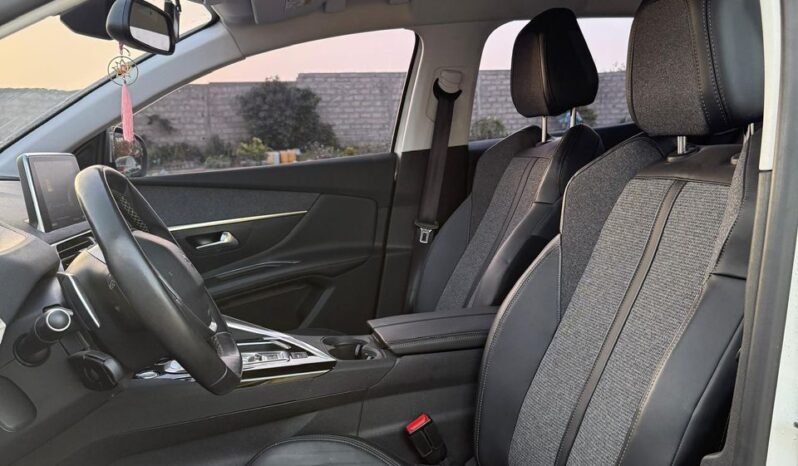 Voiture à vendre à Dakar : Peugeot 3008 2017 Diesel Automatique full