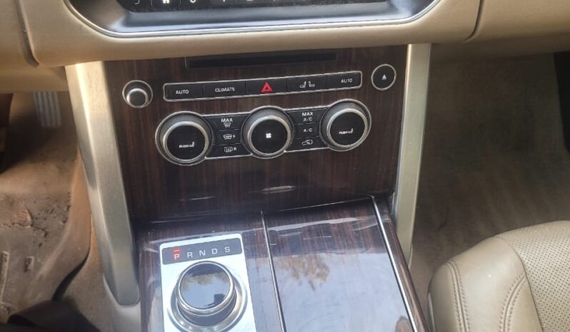 Range Rover Vogue 2017 V6 Diesel – Full options – Voiture d’occasion Dakar full