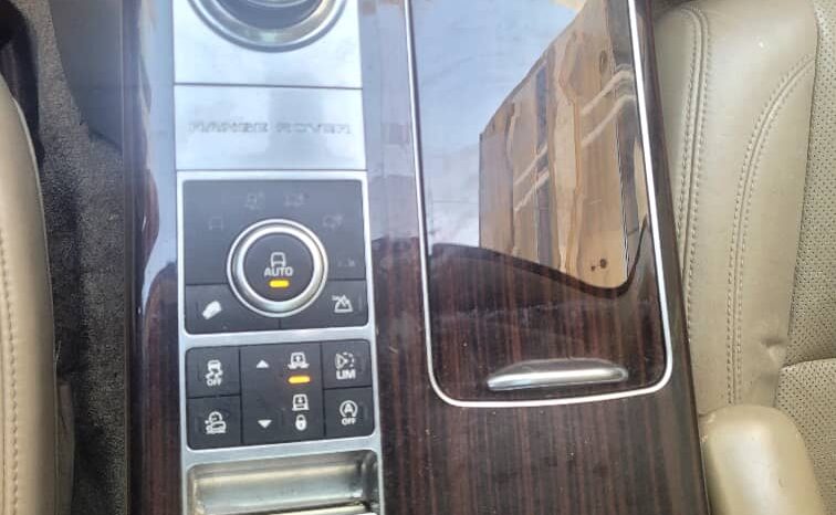 Range Rover Vogue 2017 V6 Diesel – Full options – Voiture d’occasion Dakar full