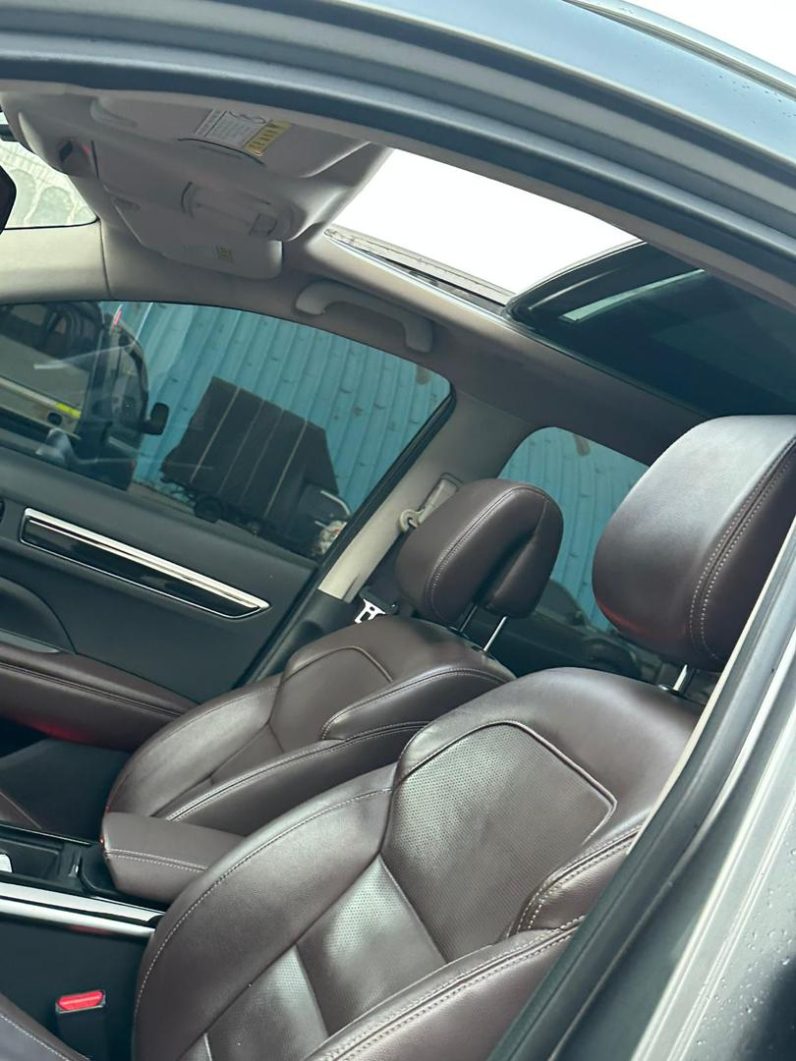 Renault QM6 2018 diesel automatique 4×4 venant à Dakar full