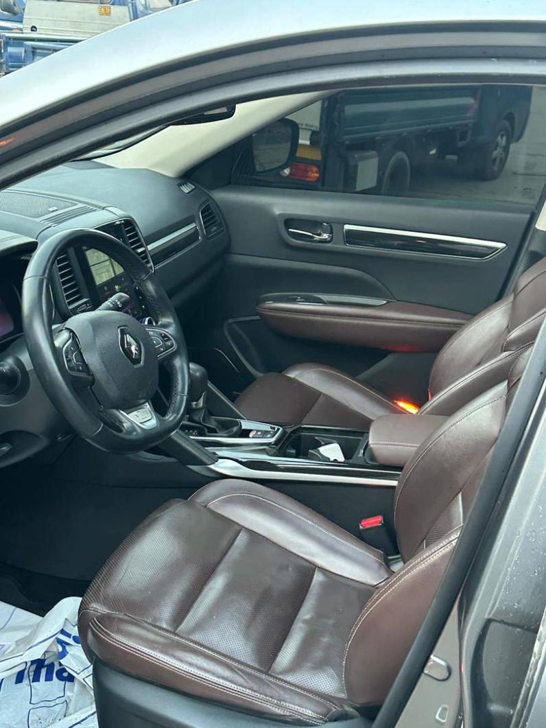 Renault QM6 2018 diesel automatique 4×4 venant à Dakar full