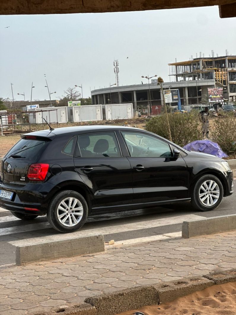 Auto occasion Dakar : Volkswagen Polo 2017 diesel faible kilométrage full